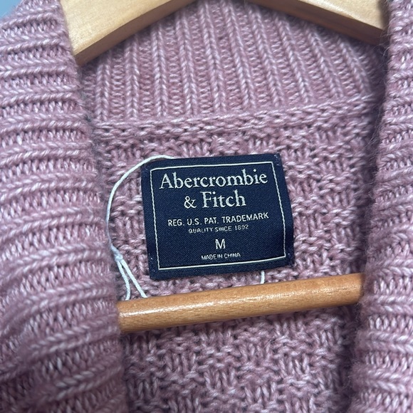 Pink Abercrombie & fitch knit! - Picture 5 of 5